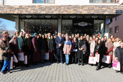 ELMADAĞ’IN EMEKÇİ KADIN ESNAFI TOPLANTIDA BİR ARAYA GELDİ