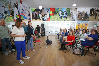 Karşıyaka Belediyesi 3. Yaş Üniversitesi’nde Eğitimler Devam Ediyor