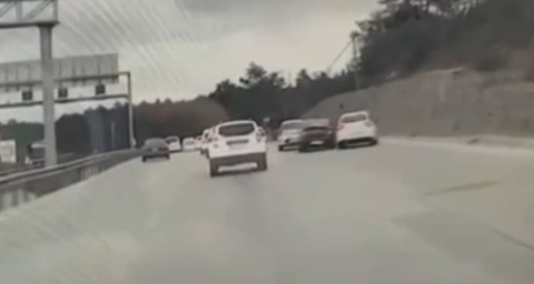 Makas Atarken Kazaya Neden Oldular, Arkalarına Bile Bakmadan Yola Devam Ettiler