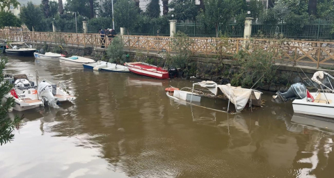 Marmaris’te Metrekareye 170 Kg Yağış Düştü, Balıkçı Tekneleri Batmaya Başladı