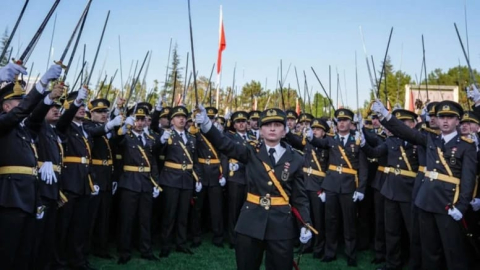 Barolar Birliği Başkanı Teğmenleri Savunacak