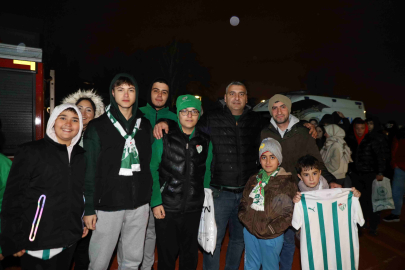 Bursaspor, ‘Yeni Yıl Meydanı’nda Taraftarla Buluştu