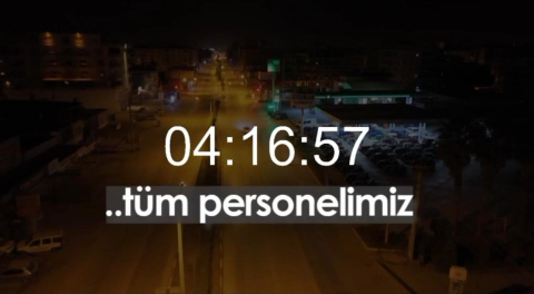 Erpiliç’in Tavuk Yüklü Kamyonu Devrildi: Yüzlerce Tavuk Telef