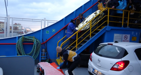 Çanakkale Boğazı’nda Feribottan Düşen Bir Kişiyi Gestaş Personeli Kurtardı