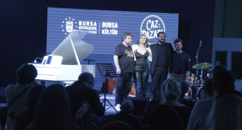 Bursa'da ‘Caz Pazarı’ Rüzgarı, Dilek Türkan ile Esti