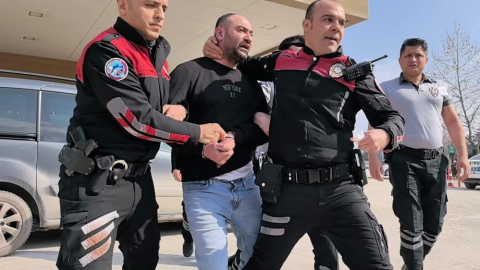 Kimlik Soran Polise Direnince Gözaltına Alındı