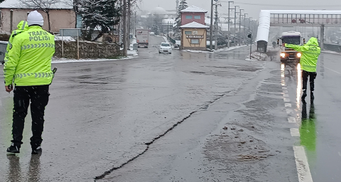 Ulaştırma ve Altyapı Bakanlığı’ndan 6 İlde Ağır Tonajlı Araçlara Trafik Yasağı
