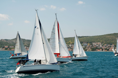 Urla yelken yarışlarına hazırlanıyor
