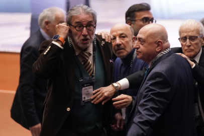 Hasan Arat İle Tevfik Yamantürk Arasında Kavga Çıktı