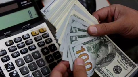 Cari açık 4,4 milyar dolar