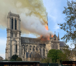 15 NİSAN 2019 / NOTRE DAME KATEDRALİ YANGINI