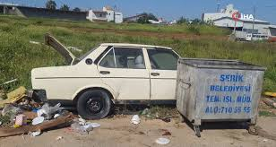 Buzdolabı, Televizyon Derken TOFAŞ Otomobil de Çöpe Atıldı