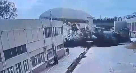 Arıtma Tesisindeki Patlama Anı Güvenlik Kamerasına Yansıdı