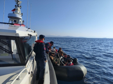 İzmir sahillerinde yine göçmen operasyonu