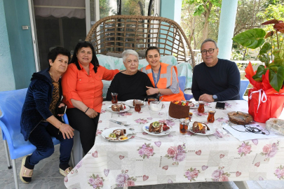 Kuşadası’nın çınarlarına belediyeden vefa