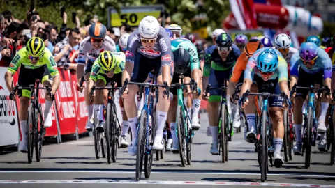 İzmir trafiğine bisiklet turu ayarı