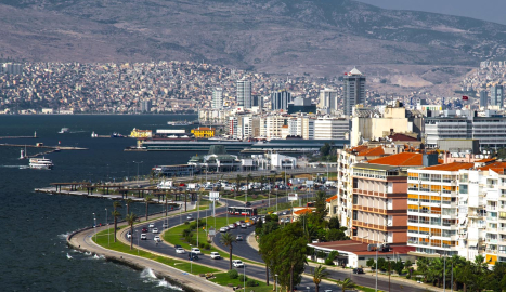 İzmir'de Ailece Gezilecek Cennet Köşeler: Detaylı Rehber ve Ulaşım Bilgileri