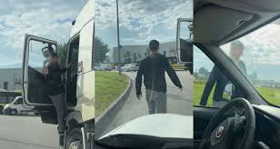 Trafikte Korku Dolu Anlar...Tır Sürücüsünden Çirkin Hareketler