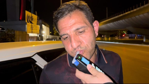 Alkollü sürücü kaldırımdan kaçmaya çalıştı