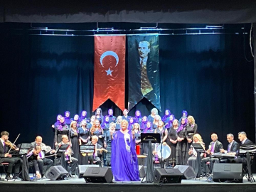 Otizm Anneler Korosu'ndan duygulandıran konser