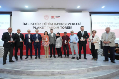 Eğitim gönüllüleri onurlandırıldı