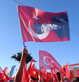 GÜNDOĞDU MEYDANI TARİHİ ANLARA TANIKLIK ETTİ