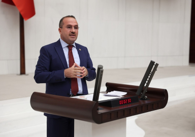 AK PARTİLİ KIRKPINAR: “CHP BELEDİYECİLİĞİ İZMİR’DE ÇÖKTÜ”