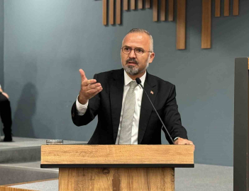 TORBALI KURBAN PAZARI'NI SU BASTI, ESNAFTAN BELEDİYEYE TEPKİ