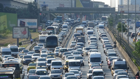 Tatilcilerin Dönüş Yolculuğu Başladı: Bolu Geçişinde Akıcı Yoğunluk