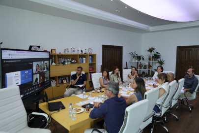 İZKA’DAN KARABAĞLAR’A SÜRDÜRÜLEBİLİR DÖNÜŞÜM DESTEĞİ