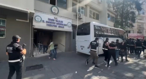KARŞIYAKA VE ÇİĞLİ’DE ÇETE OPERASYONU: 17 KİŞİ TUTUKLANDI