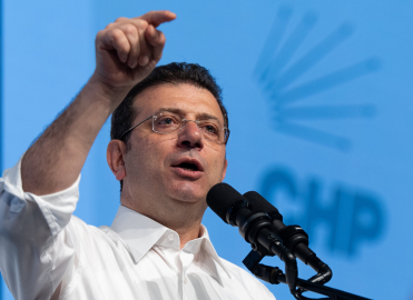 Ekrem İmamoğlu, "Bu Kirli Düzene Boyun Eğmeyeceğimi De Kimse Unutmasın! Bu Karanlık Elbet Bitecek