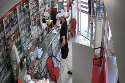 KONAK’TA ECZACIYA YUMURTALI SALDIRI