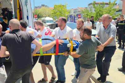 FREN YERİNE GAZA BASINCA KALDIRIMDAKİ YAYALARA ÇARPTI