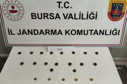 TARİHİ ESERLERİ SATAMADAN YAKALANDI