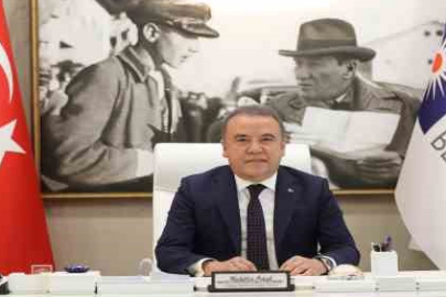 ANTALYA BÜYÜKŞEHİR BELEDİYE BAŞKANI MUHİTTİN BÖCEK GÖZALTINA ALINDI