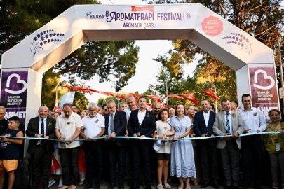BALIKESİR'DE KARNAVAL GİBİ FESTİVAL