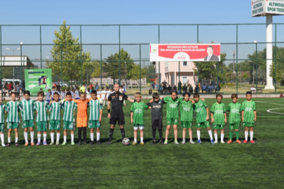 GELECEĞİN FUTBOL YILDIZLARI OSMANGAZİ’DE SAHAYA ÇIKTI