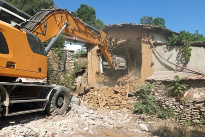 METRUK BİNALAR ORTADAN KALDIRILIYOR