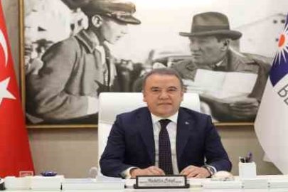 MUHİTTİN BÖCEK GEÇİCİ OLARAK GÖREVDEN UZAKLAŞTIRLDI