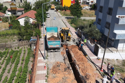 AHMET BEDEVİ MAHALLESİ’NDE ALTYAPI SORUNU ÇÖZÜLÜYOR
