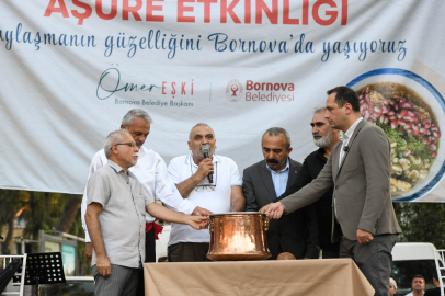 BORNOVA’DA AŞURE BEREKETİ BU YIL DA PAYLAŞILIYOR