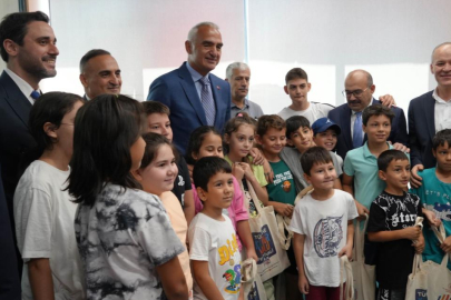 BAKAN ERSOY, BALIKESİR KÜTÜPHANESİNİ AÇTI