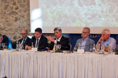 İZMİR’DE YANGIN ALARMI: İEKKK OLAĞANÜSTÜ TOPLANDI
