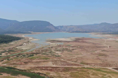 İZMİR’İN CAN DAMARI TAHTALI BARAJI’NDA ALARM