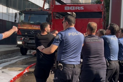 YANGIN YERİNDE ORTALIK KARIŞTI, İTFAİYECİ DARBEDİLDİ, POLİS MÜDAHALE ETTİ