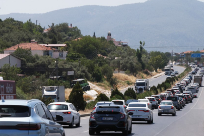 AYDIN MUĞLA ARASINDA 60 KİLOMETRELİK KUYRUK