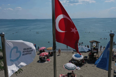 BALIKESİR SAHİLLERİNE TATİLCİLERDEN TAM NOT