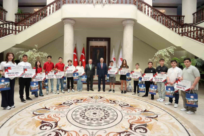 LGS ŞAMPİYONLARI ÖDÜLLENDİRİLDİ