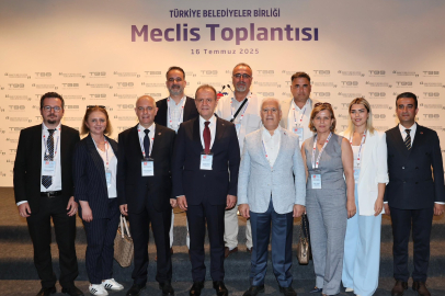 EKSİ BAŞKANLAR TUTUKLANDI: TTB'NİN YENİ BAŞKANI VAHAP SEÇER